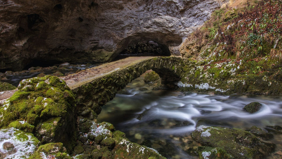 Planina Cave & Rakov Škocjan: Karst Valleys and Natural Bridges
