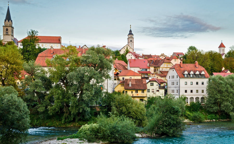 Kranj City Guide – Canyon Views, Old Town Streets & Alpine Edges