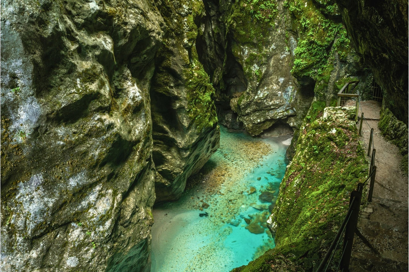 Tolmin Gorge – Emerald Water & Alpine Rock Formations