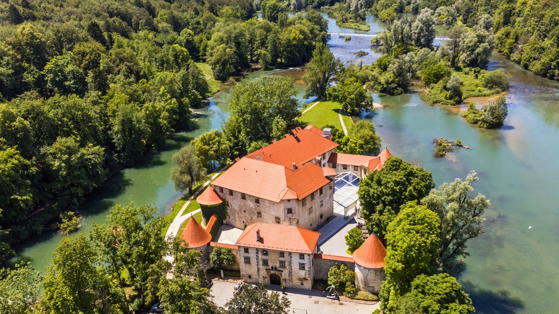 Moulin en bois traditionnel le long de la rivière Krka