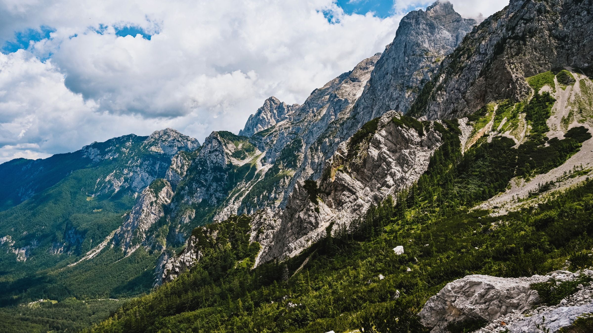 Cascade de Rinka à la tête de la vallée de Logarska Dolina