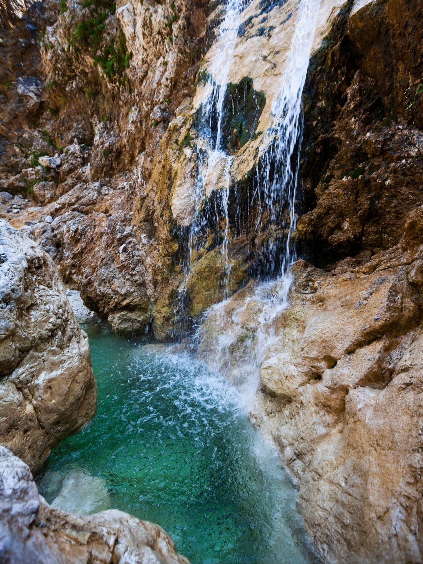 Cascadas de Fratarica — Cascadas alpinas bajo Loška Stena